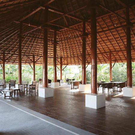 Sumba Nautil Resort Deke Eksteriør bilde