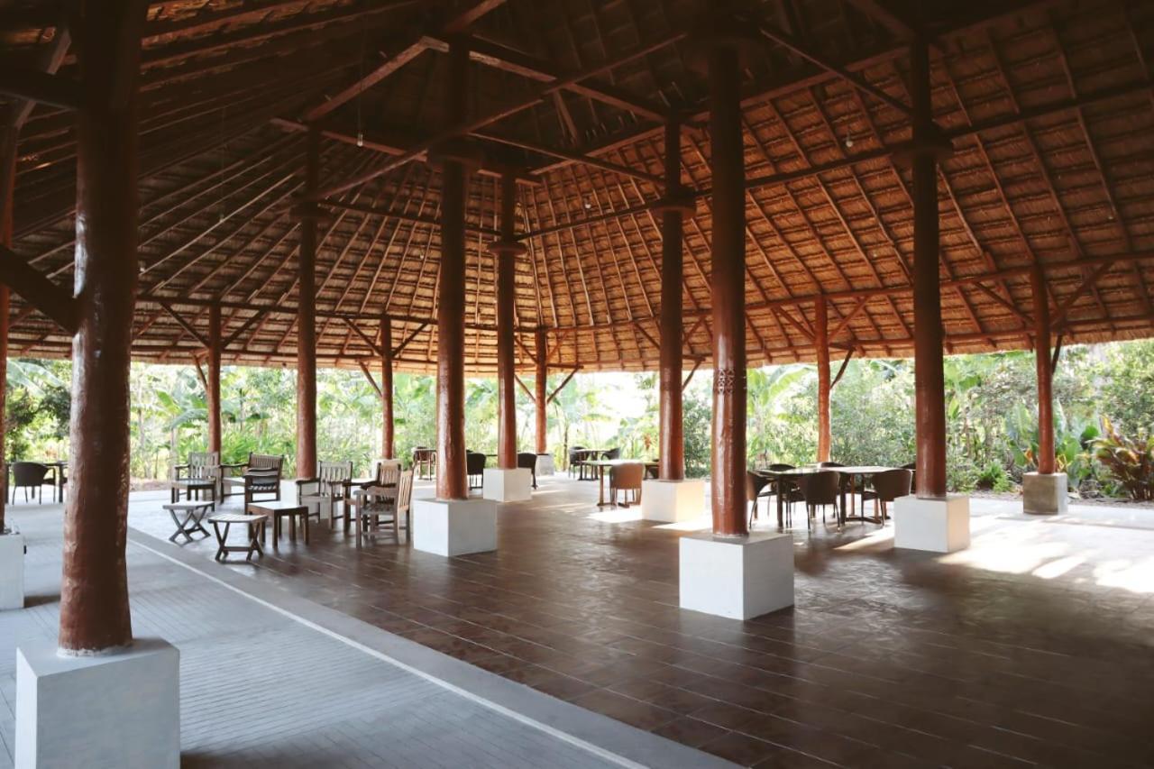 Sumba Nautil Resort Deke Eksteriør bilde